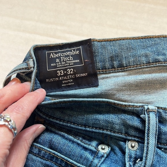 Abercrombie & Fitch Rustin athletic skinny. Size 33 x32. - Picture 4 of 6